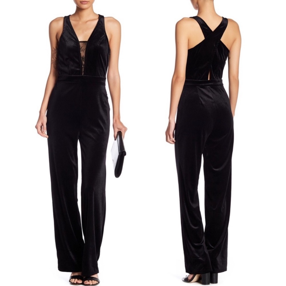 Romeo & Juliet Couture Black Velvet Lace Cross-Back Jumpsuit - Size M- New W/Tag